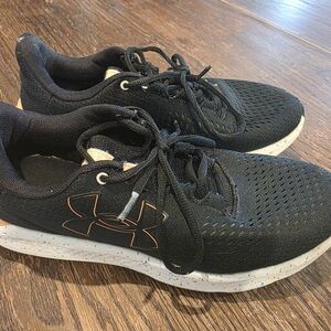 Under Armour Black Sneakers with Speckled White Sole and Copper Logo Outline